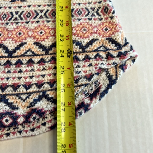3/$25 Maurice’s Light Weight Knit Aztec V Neck 3/4 Sleeve Southwest Top. Size L - Picture 10 of 11